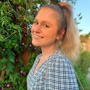 Meet your Posher, Corinne